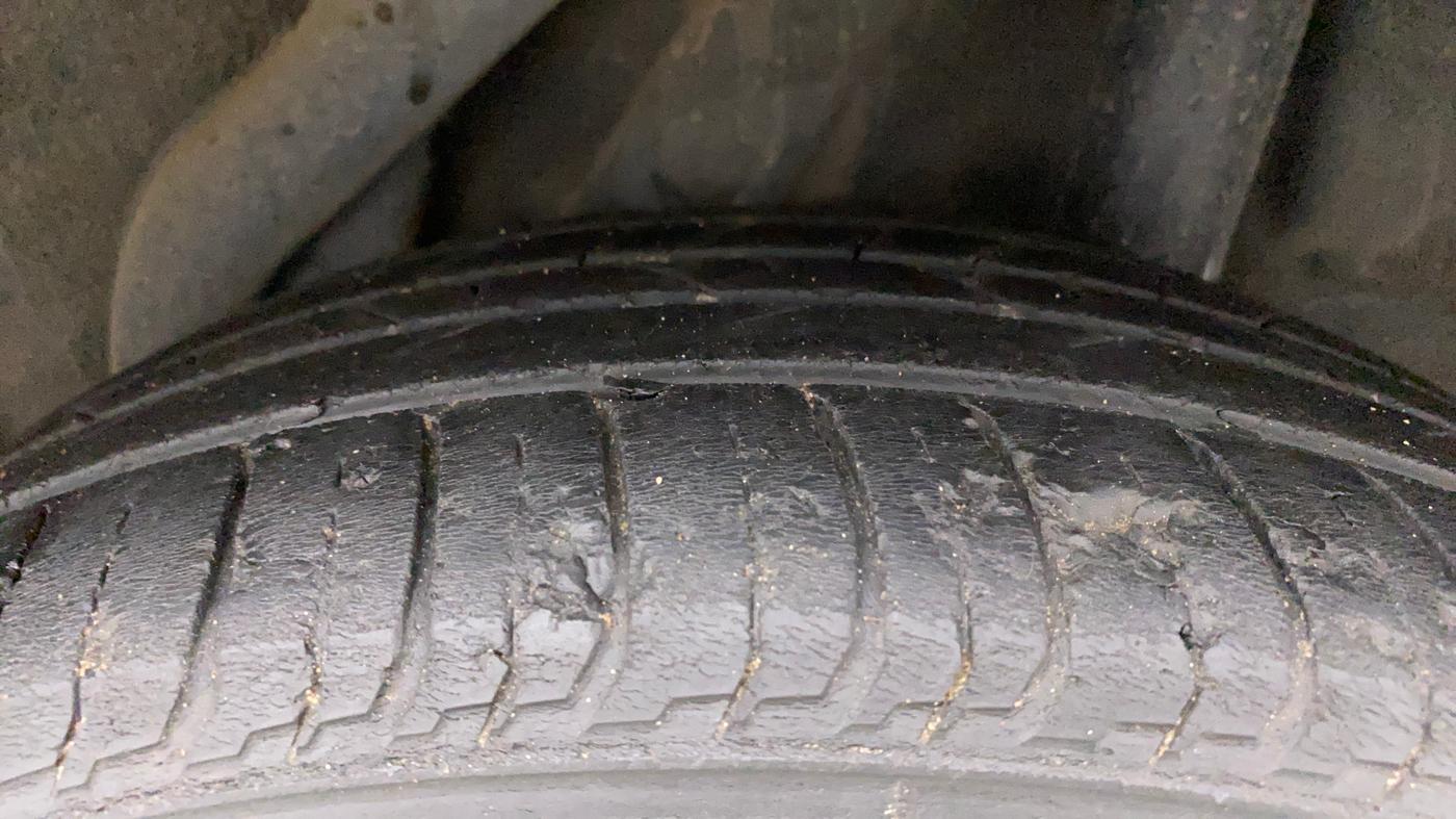 2019 Hyundai Verna 1.6 CRDI SX + AT, Diesel, Automatic, 68,080 km, Left Rear Tyre Tread