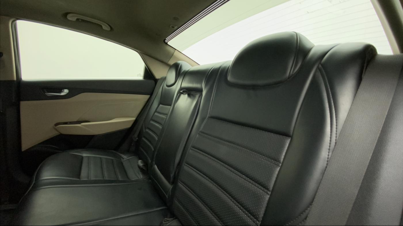 2019 Hyundai Verna 1.6 CRDI SX + AT, Diesel, Automatic, 68,080 km, Right Side Rear Door Cabin