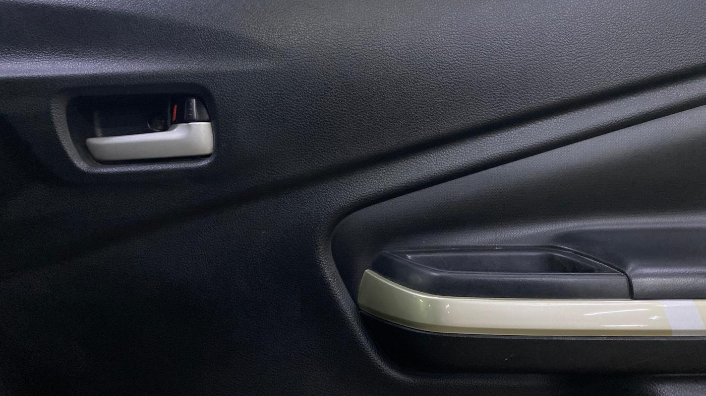 2024 Maruti Celerio ZXI, CNG, Manual, 39,783 km, Driver Side Door Panels Control
