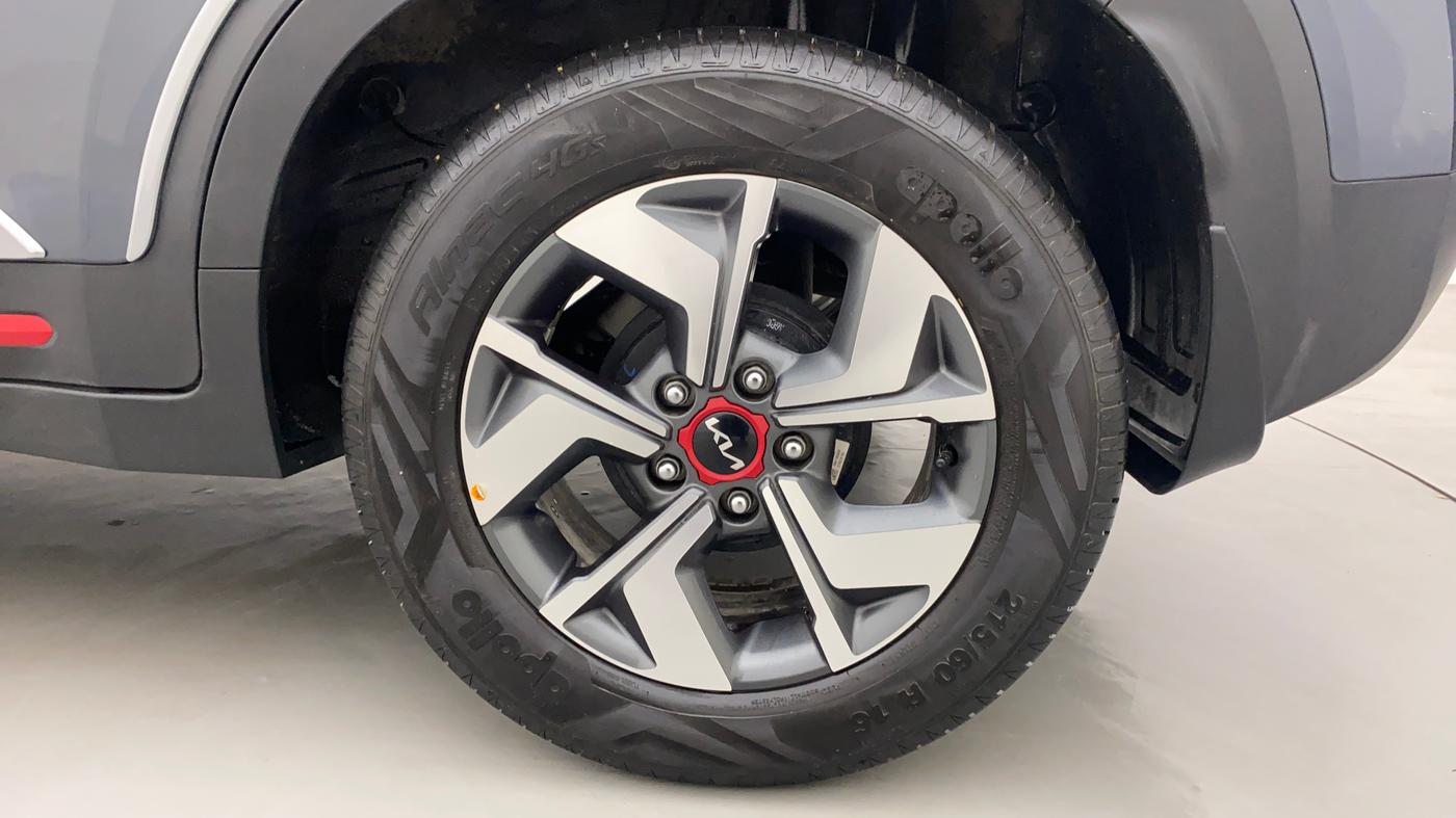 2021 KIA SONET GTX + 1.0 IMT, Petrol, Manual, 7,036 km, Left Rear Wheel