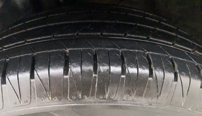 2021 KIA SONET GTX + 1.0 IMT, Petrol, Manual, 7,036 km, Left Front Tyre Tread