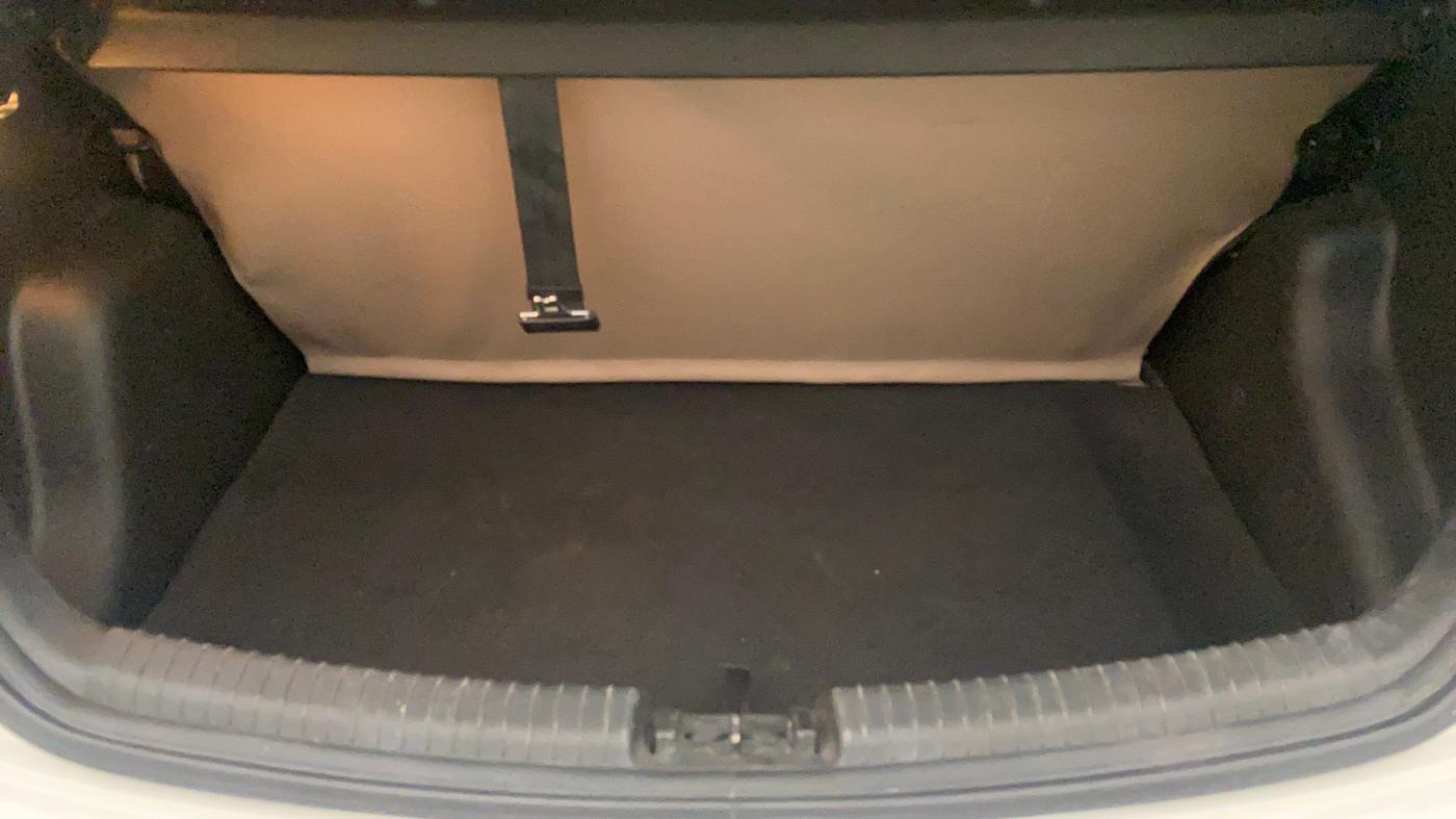 2015 Hyundai Grand i10 ASTA AT 1.2 KAPPA VTVT, Petrol, Automatic, 62,163 km, Boot Inside