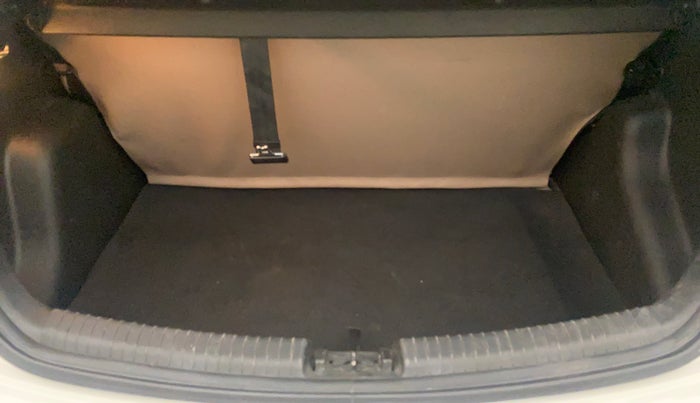 2015 Hyundai Grand i10 ASTA AT 1.2 KAPPA VTVT, Petrol, Automatic, 62,163 km, Boot Inside
