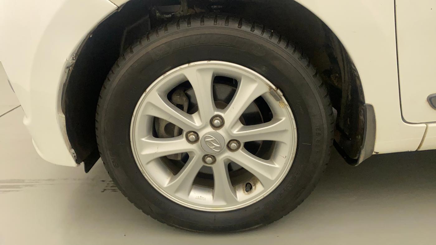 2015 Hyundai Grand i10 ASTA AT 1.2 KAPPA VTVT, Petrol, Automatic, 62,163 km, Left Front Wheel