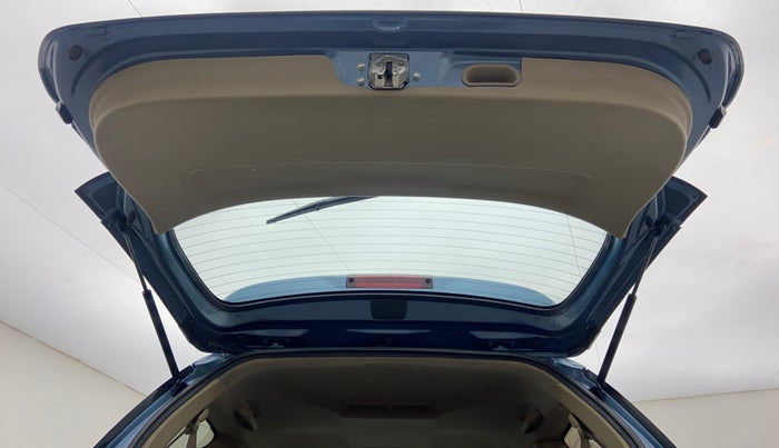 2014 Toyota Fortuner 3.0 AT 4X2, Diesel, Automatic, 1,24,341 km, Boot Door Open