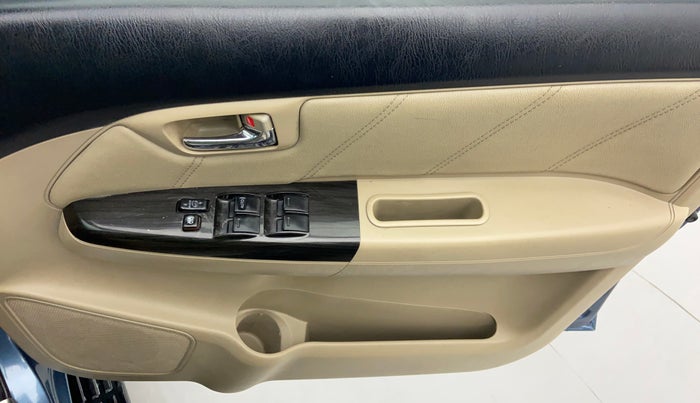 2014 Toyota Fortuner 3.0 AT 4X2, Diesel, Automatic, 1,24,341 km, Driver Side Door Panels Control