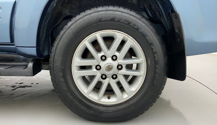 2014 Toyota Fortuner 3.0 AT 4X2, Diesel, Automatic, 1,24,341 km, Left Rear Wheel
