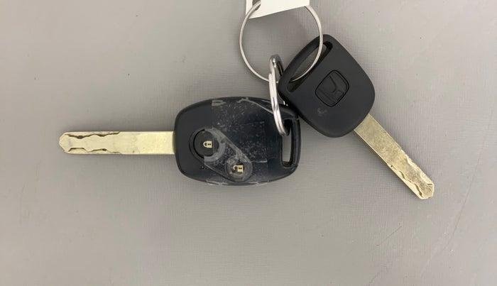 2013 Honda Amaze 1.2L I-VTEC S, Petrol, Manual, 53,478 km, Key Close Up