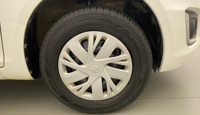 2016 Maruti Swift VXI, CNG, Manual, 19,279 km, Right Front Wheel