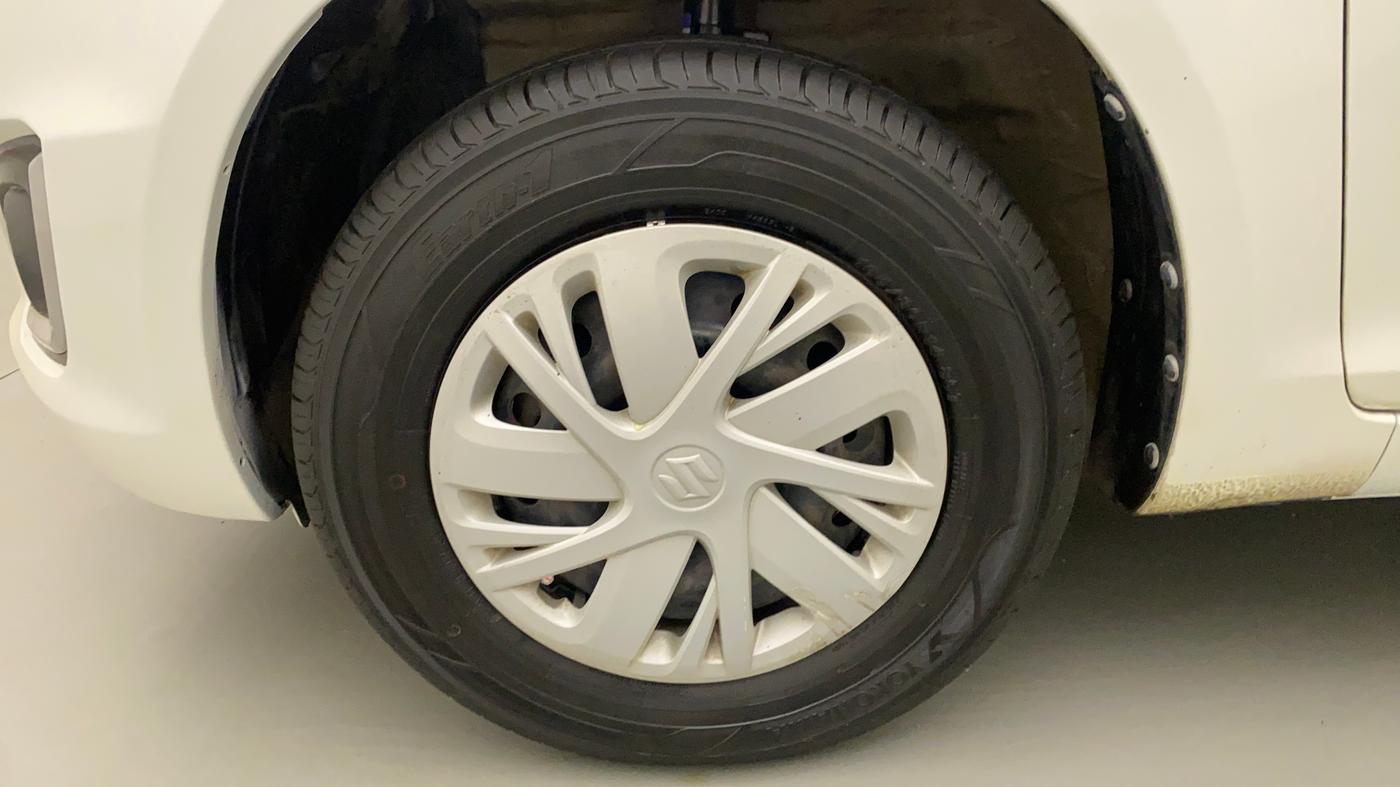 2016 Maruti Swift VXI, CNG, Manual, 19,279 km, Left Front Wheel
