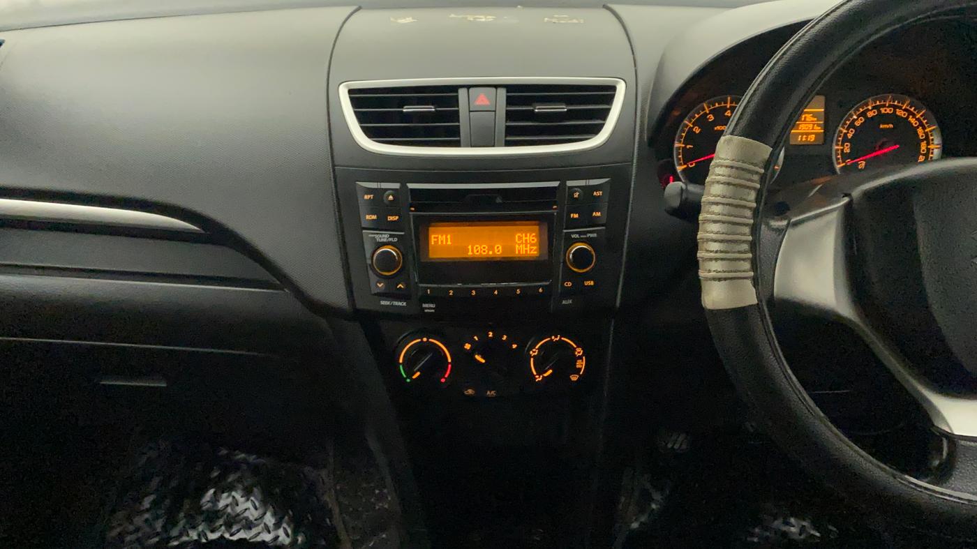 2016 Maruti Swift VXI, CNG, Manual, 19,279 km, Air Conditioner