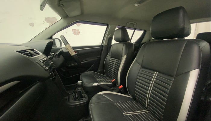 2016 Maruti Swift VXI, CNG, Manual, 19,279 km, Right Side Front Door Cabin