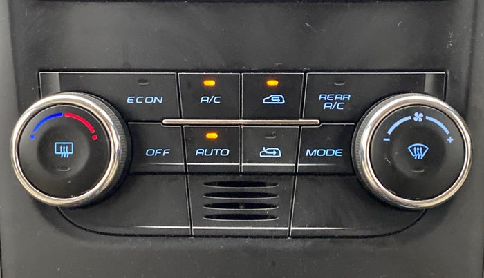 2017 Mahindra XUV500 W8 FWD, Diesel, Manual, 51,735 km, Automatic Climate Control