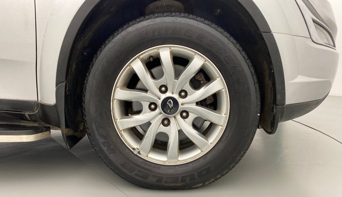 2017 Mahindra XUV500 W8 FWD, Diesel, Manual, 51,735 km, Right Front Wheel