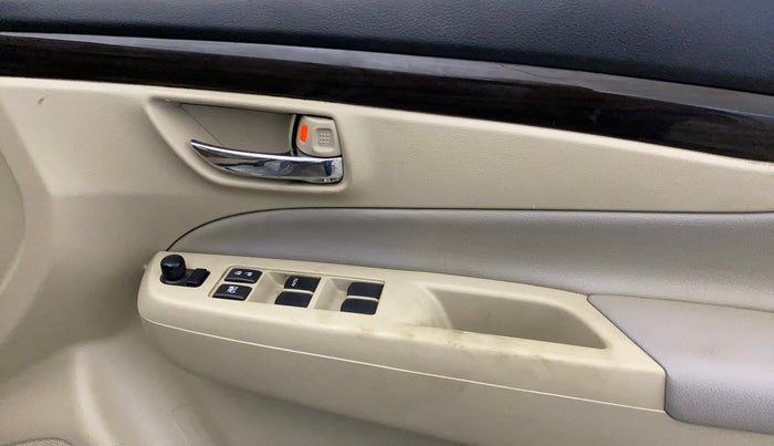 2017 Maruti Ciaz ZETA 1.4  MT PETROL, Petrol, Manual, 94,660 km, Driver Side Door Panels Control