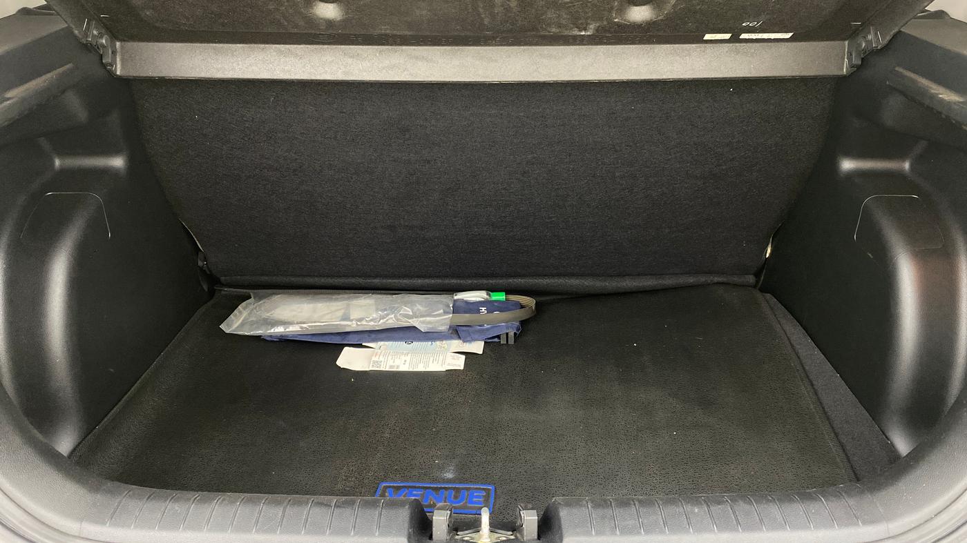 2019 Hyundai VENUE S 1.0 TURBO DCT, Petrol, Automatic, 33,517 km, Boot Inside
