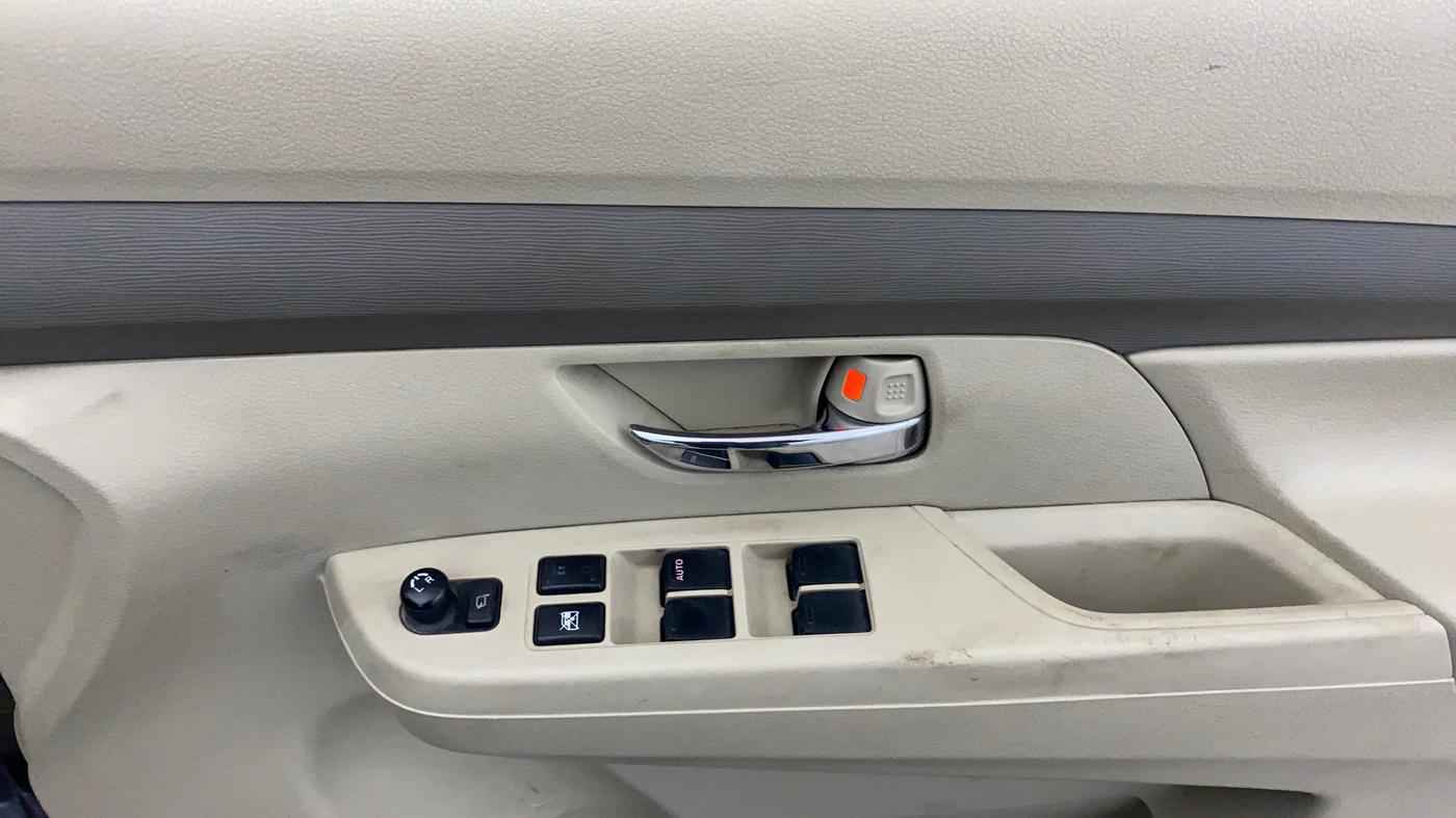 2019 Maruti Ertiga VXI SHVS, Petrol, Manual, 81,103 km, Driver Side Door Panels Control