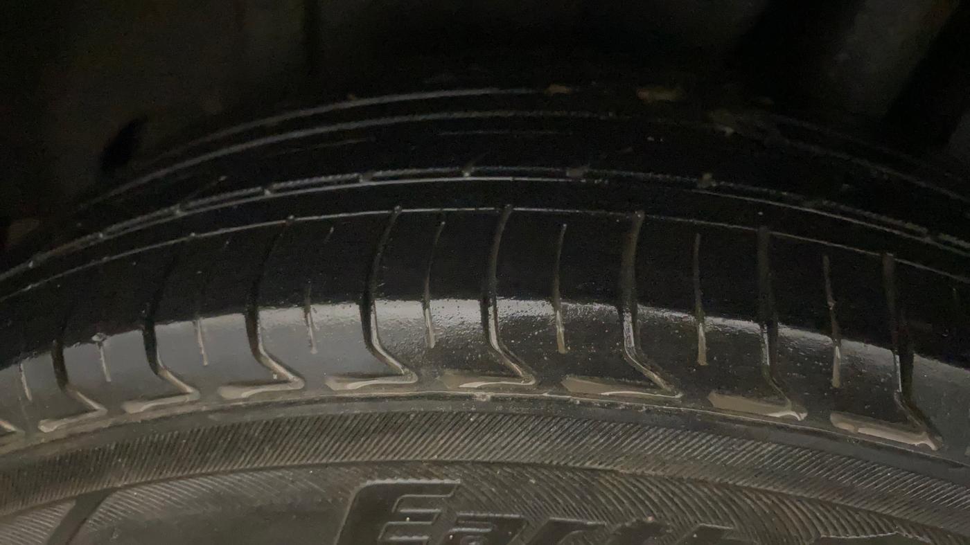 2019 Maruti Ertiga VXI SHVS, Petrol, Manual, 81,103 km, Left Rear Tyre Tread