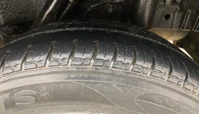 2018 Mahindra KUV 100 NXT K2+ P 6 STR, Petrol, Manual, 45,423 km, Left Rear Tyre Tread