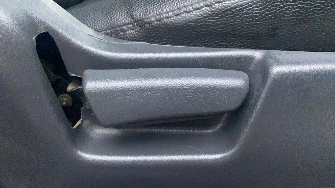 2018 Maruti Alto K10 VXI P, Petrol, Manual, 28,949 km, Driver Side Adjustment Panel