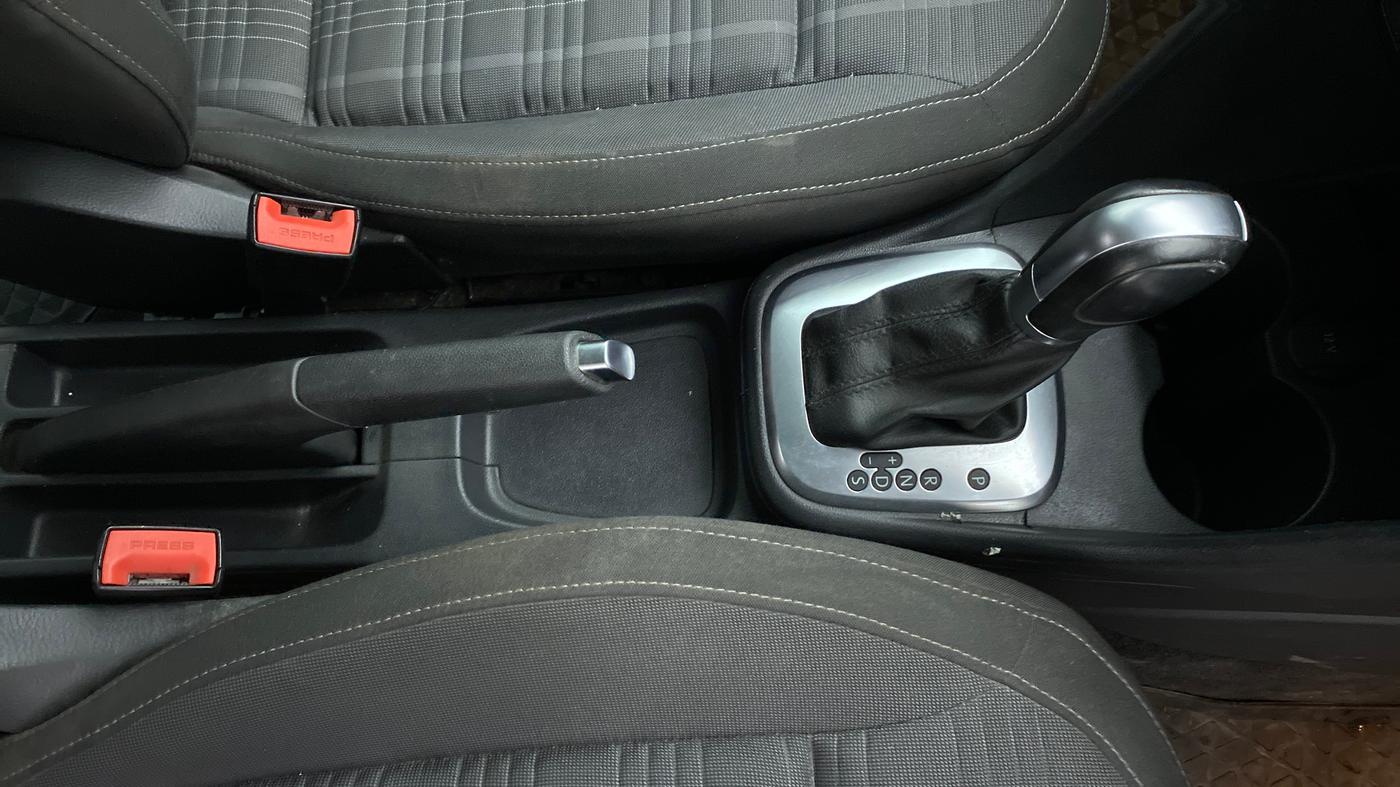 2021 Volkswagen Polo 1.0 GT TSI AT, Petrol, Automatic, 50 km, Gear Lever