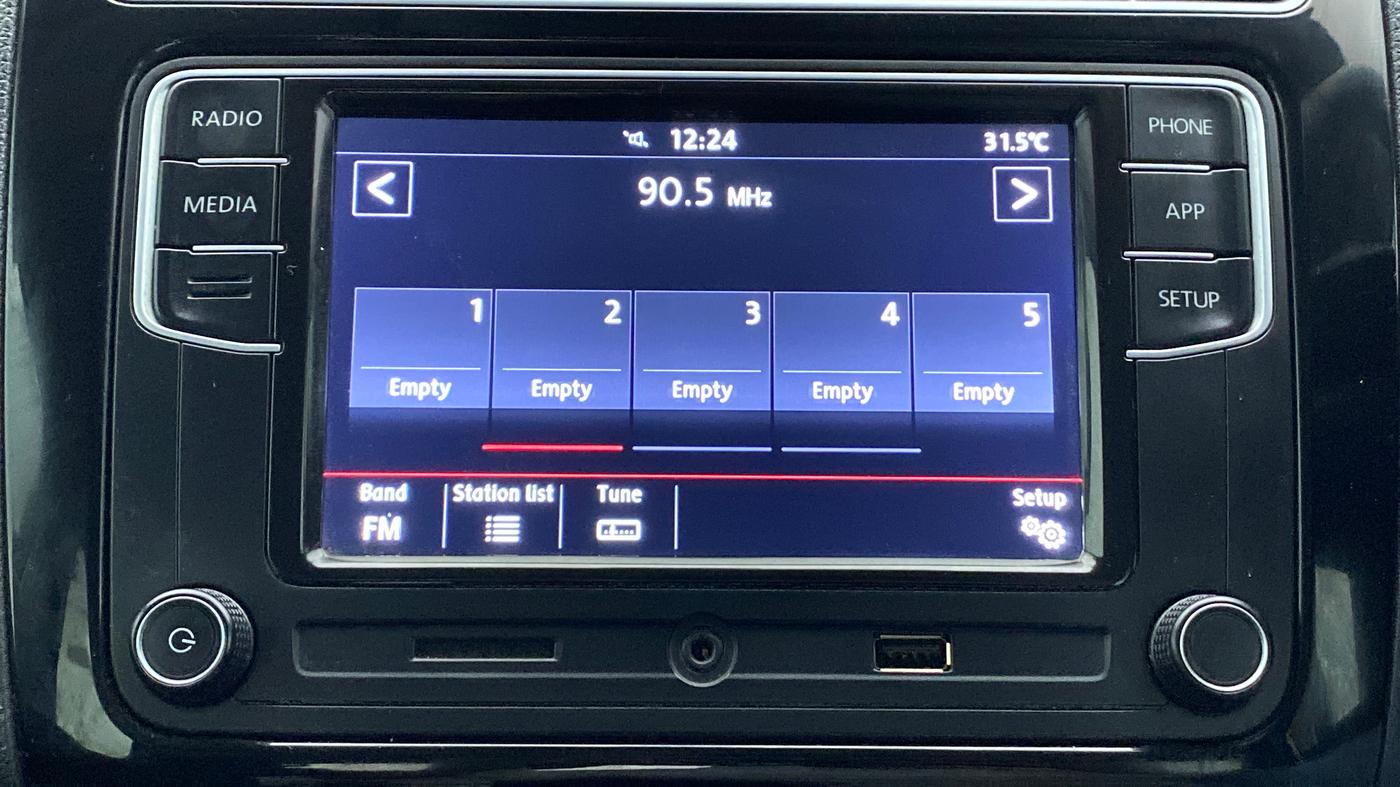 2021 Volkswagen Polo 1.0 GT TSI AT, Petrol, Automatic, 50 km, Infotainment System