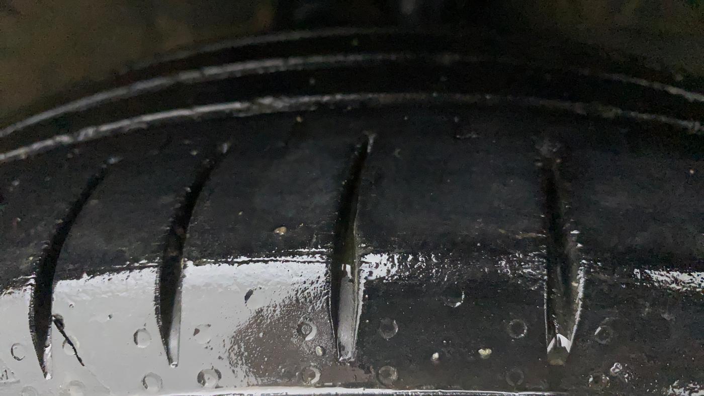 2016 Maruti Celerio ZXI AMT, Petrol, Automatic, 43,091 km, Right Front Tyre Tread