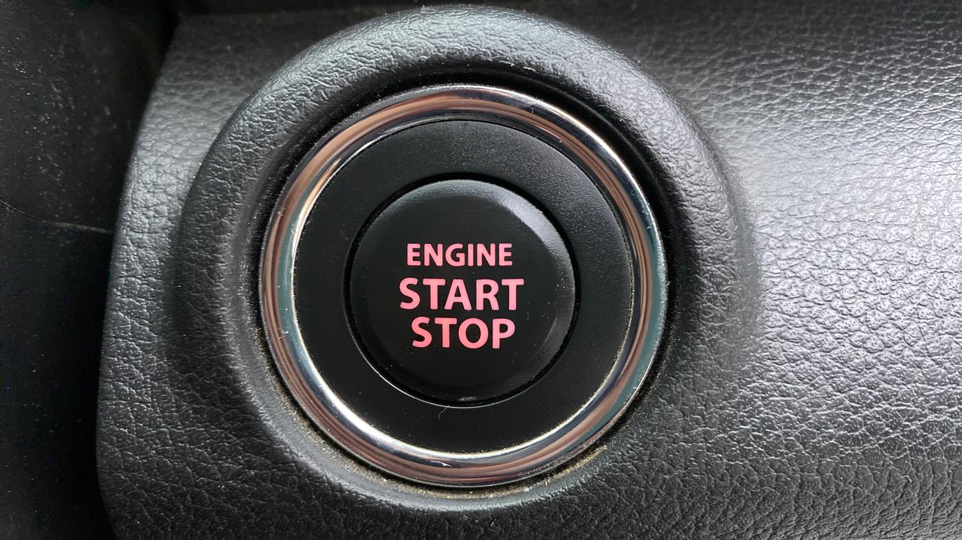 2019 Maruti XL6 ALPHA SHVS  MT, Petrol, Manual, 70,677 km, Keyless Start/ Stop Button