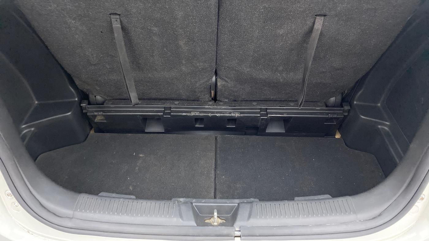 2019 Maruti XL6 ALPHA SHVS  MT, Petrol, Manual, 70,677 km, Boot Inside