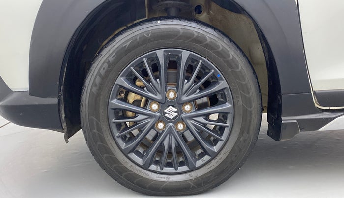 2019 Maruti XL6 ALPHA SHVS  MT, Petrol, Manual, 70,677 km, Left Front Wheel