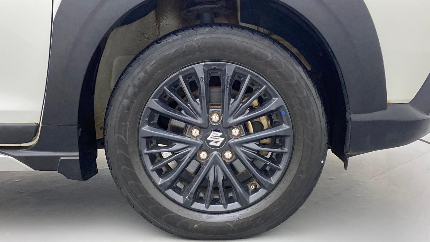 2019 Maruti XL6 ALPHA SHVS  MT, Petrol, Manual, 70,677 km, Right Front Wheel