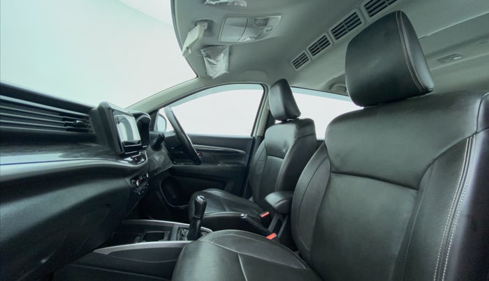 2019 Maruti XL6 ALPHA SHVS  MT, Petrol, Manual, 70,677 km, Right Side Front Door Cabin