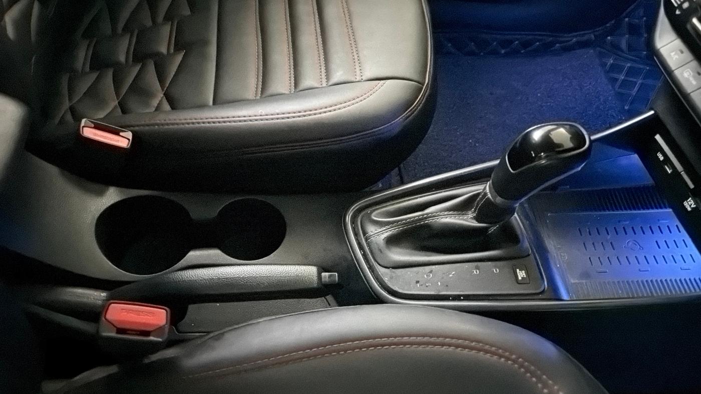 2023 Hyundai NEW I20 ASTA (O) 1.2 IVT, Petrol, Automatic, 56,123 km, Gear Lever