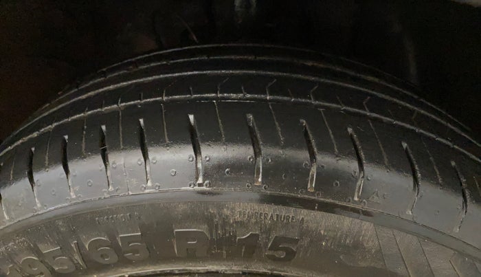 2019 Hyundai VENUE S 1.2, Petrol, Manual, 46,131 km, Right Front Tyre Tread