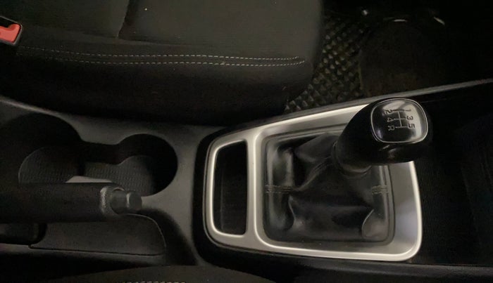 2019 Hyundai VENUE S 1.2, Petrol, Manual, 46,131 km, Gear Lever