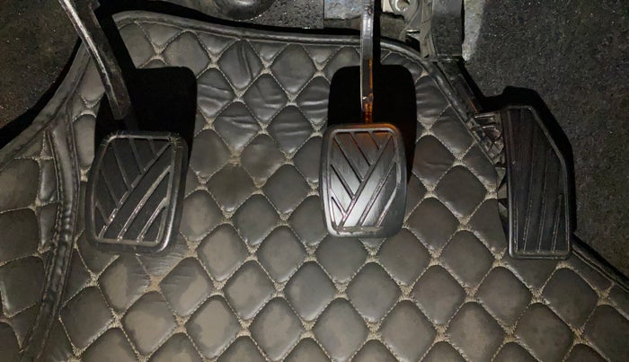 2022 Maruti XL6 ZETA MT, Petrol, Manual, 69,267 km, Pedals