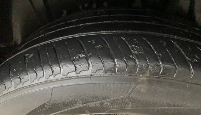 2022 Maruti XL6 ZETA MT, Petrol, Manual, 69,267 km, Left Rear Tyre Tread