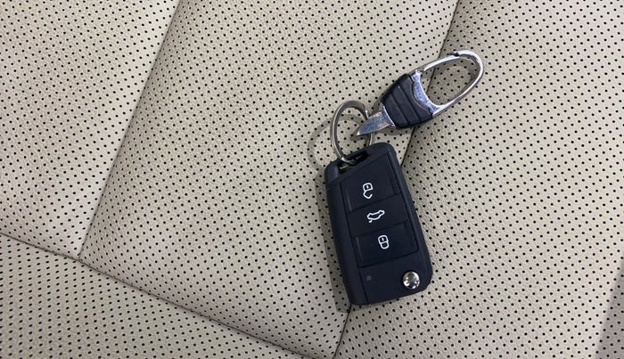 2025 Skoda SLAVIA Prestige 1.0L TSI AT, Petrol, Automatic, 2,570 km, Key Close Up