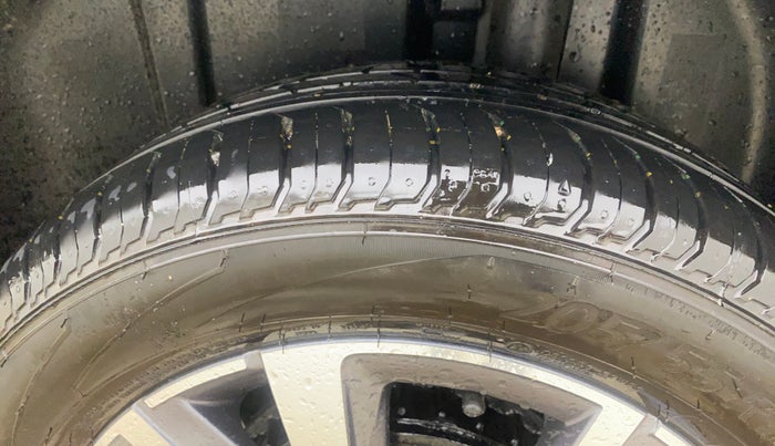 2025 Skoda SLAVIA Prestige 1.0L TSI AT, Petrol, Automatic, 2,570 km, Left Rear Tyre Tread