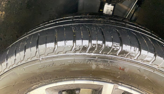 2025 Skoda SLAVIA Prestige 1.0L TSI AT, Petrol, Automatic, 2,570 km, Left Front Tyre Tread