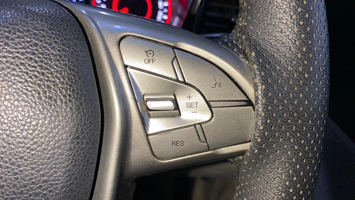 2022 Mahindra XUV300 W8 1.2 PETROL, Petrol, Manual, 48,228 km, Adaptive Cruise Control