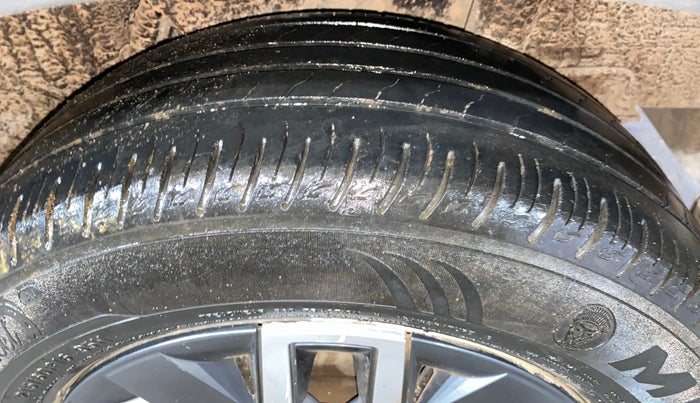 2022 Hyundai VENUE S (O) MT 1.5 CRDI, Diesel, Manual, 52,748 km, Left Rear Tyre Tread