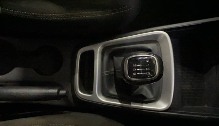 2022 Hyundai VENUE S (O) MT 1.5 CRDI, Diesel, Manual, 52,748 km, Gear Lever