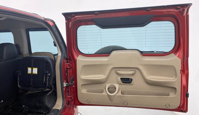 2018 Mahindra TUV300 T10 AMT, Diesel, Automatic, 71,888 km, Boot Door Open