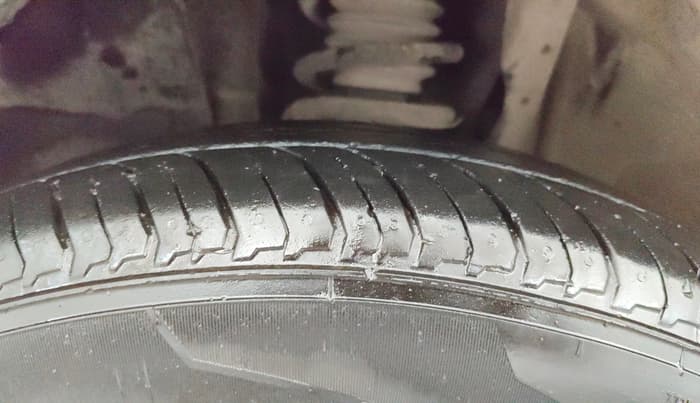 2021 Nissan MAGNITE XV PREMIUM, Petrol, Manual, 59,724 km, Left Front Tyre Tread