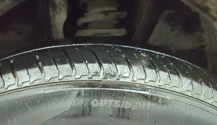 2021 Nissan MAGNITE XV PREMIUM, Petrol, Manual, 59,724 km, Right Front Tyre Tread