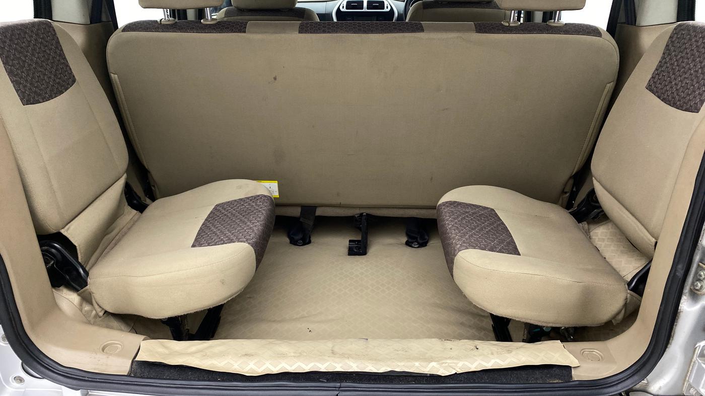 2017 Mahindra TUV300 T8, Diesel, Manual, 40,063 km, Third Seat Row ( optional )
