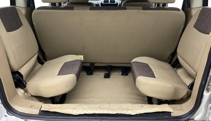 2017 Mahindra TUV300 T8, Diesel, Manual, 40,063 km, Third Seat Row ( optional )