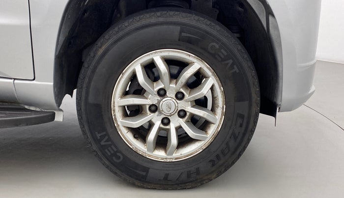 2017 Mahindra TUV300 T8, Diesel, Manual, 40,063 km, Right Front Wheel