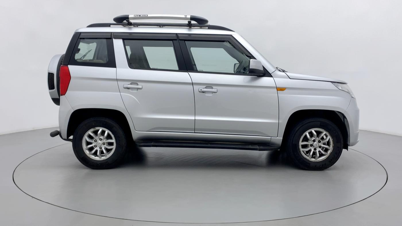 2017 Mahindra TUV300 T8, Diesel, Manual, 40,063 km, Right Side View